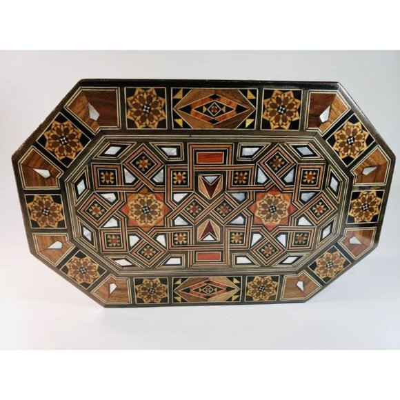 Luxurious Mother of Pearl Syrian Mosaic Box - Picture 4 of 6